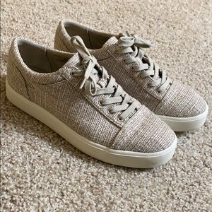 Brand New Women’s Vince Sneakers